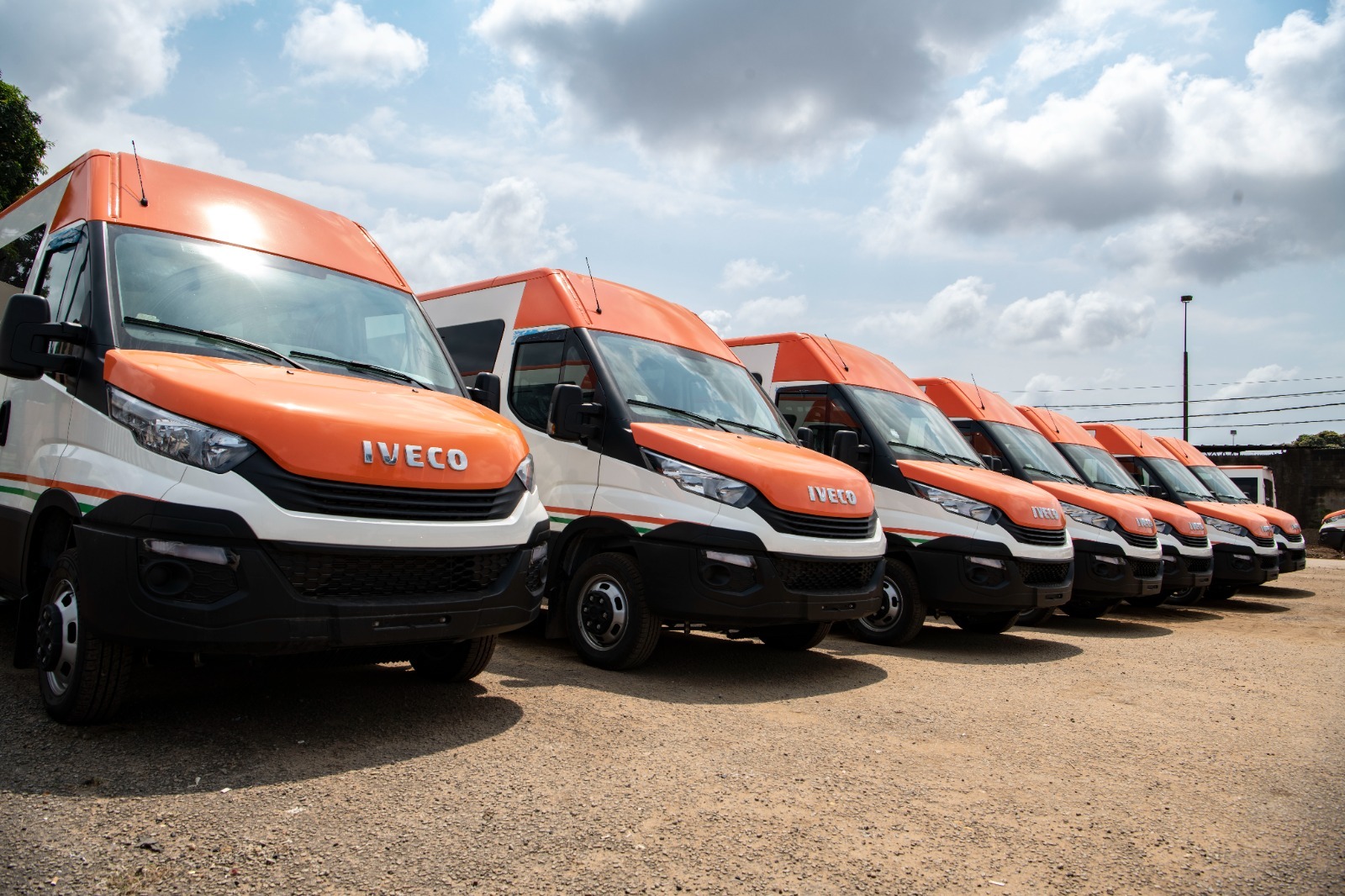 Côte d’Ivoire : octroi de 40 minibus à des transporteurs