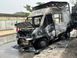 le feu détruit une fourgonnette 