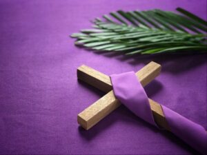 Ce mercredi 14 février 2024, les chrétiens catholiques du monde ont commencé le carême, une période de quarante jours qui les prépare à la fête de Pâques