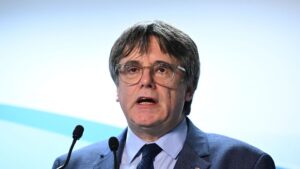 Le leader indépendantiste catalan Carles Puigdemont a fait une annonce surprenante qui secoue le paysage politique de la Catalogne