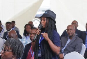 Le Mukuba Uni Pod se présente comme un écosystème dynamique où l'e-mobilité rencontre les solutions durables.