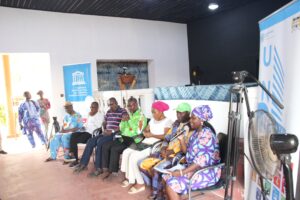 La ville historique de Ouidah, témoin du passé douloureux de la traite négrière, a été le théâtre d’un vernissage photo poignant et de panels de discussion.