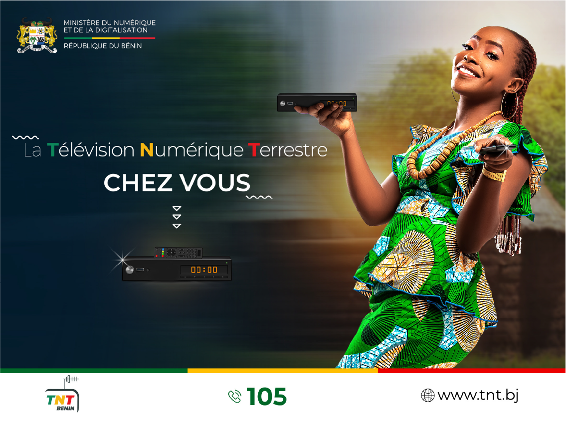Le passage à la télévision numérique terrestre (TNT) est prévu pour le 15 août 2024 au Bénin. Pour ce fait, l'État subventionne le kit de réception.