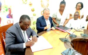 Au Ministère de l’Agriculture, le Royaume du Bénin et l’organisation humanitaire CARE International ont signé un nouvel accord