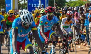 La 19e édition du Tour cycliste international du Bénin a pris un départ énergique ce matin à Boukoumbé, ils feront d’environ 125 kilomètres