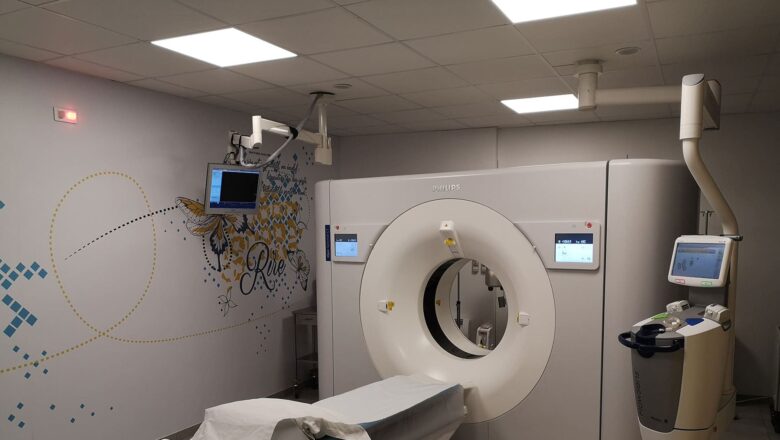 Dotation d'un scanner de haute technologie au CHD de l'Ouémé, un progrès significatif pour le diagnostic médical à Porto-Novo.