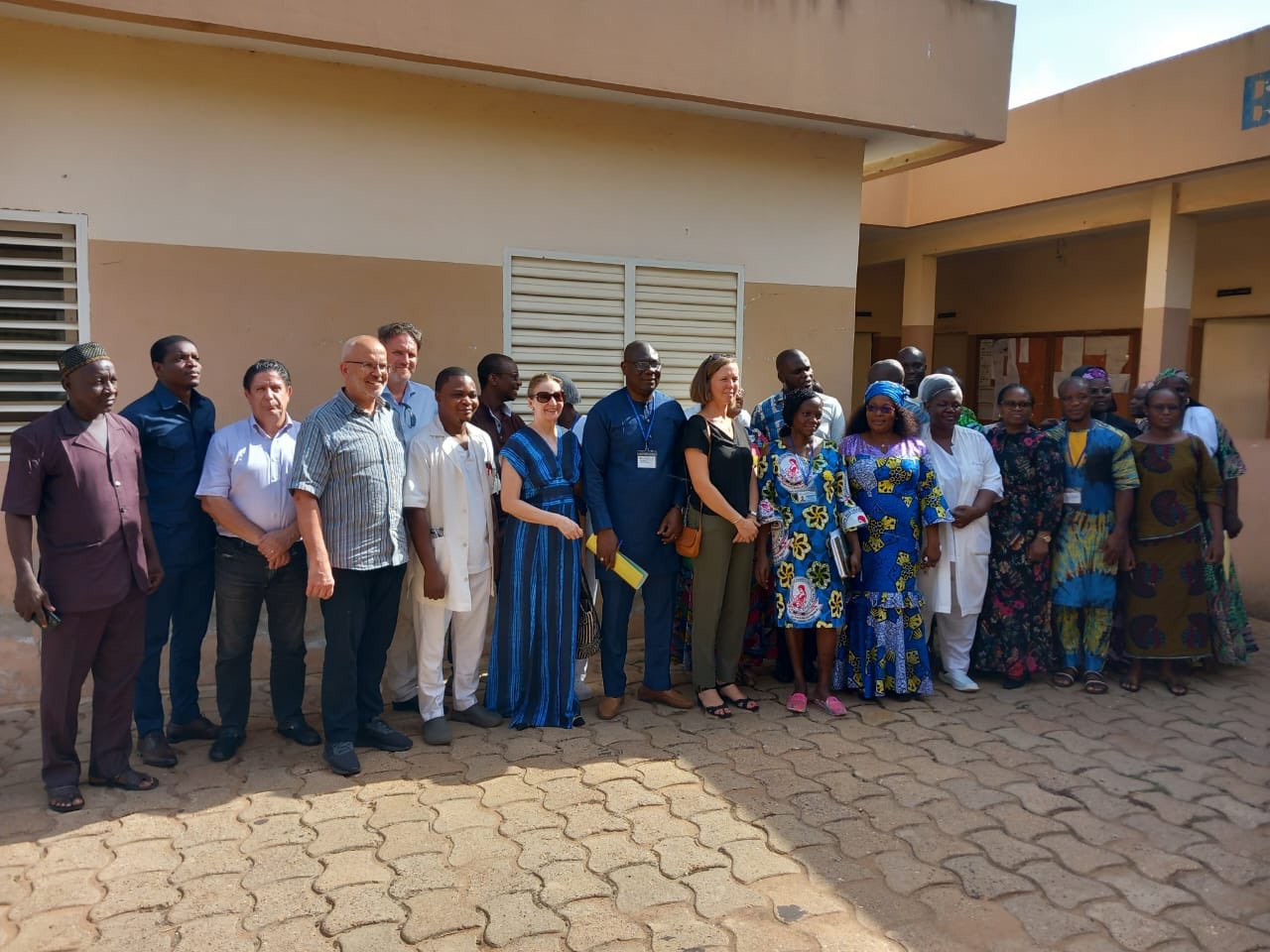 TeamEurope et Médecins sans vacances s'associent pour revitaliser l'hôpital de Bassila, Bénin, avec des rénovations et formations