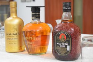 Le Haut-Commissariat de l'Inde à Abuja présente des whiskies indiens primés et de textiles traditionnels au Festival du tissage africain,