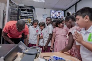 L'UNICEF Bénin a ouvert ses portes à une vingtaine d'élèves de l'English International School ce mercredi 22 mai 2024.