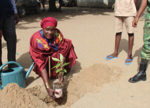 L'ONU Bénin et le gouvernement béninois s'unissent pour sensibiliser à la lutte contre la sécheresse, la désertification et la dégradation