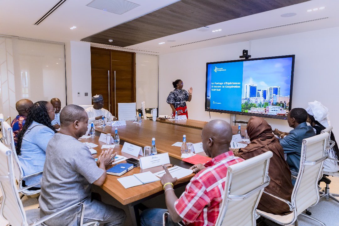 Des maires d'Afrique de l'Ouest en visite d'étude au Rwanda pour s'inspirer des meilleures pratiques en matière de gestion environnementale.