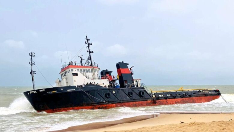 Un remorqueur nigérian, le « SPSL UDEME », a été immobilisé par les autorités béninoises après avoir échoué sur la plage de Fidjrossè le 30 juin 2024.