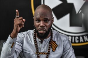 Le gouvernement français défend la décision en affirmant que Kémi Séba "représente une menace pour l'ordre public et les valeurs de la République"