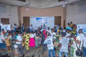 Une tournée musicale a rassemblé plus de 1000 personnes au Bénin pour promouvoir l'éducation des filles dans la région de l'Atacora