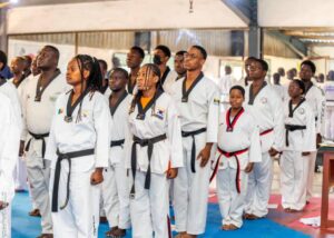 Le Grand Maître Benjamin JOHN forme les instructeurs béninois pour développer le Taekwondo et ancien de futurs champions olympiques.