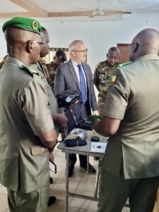  L'Allemagne renforce la sécurité au Bénin en offrant des caméras thermiques à la Garde Nationale, un geste de solidarité 