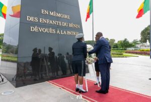 Cotonou vibre aux couleurs de l'indépendance, célébrant en grande pompe le 64ème anniversaire de la nation béninoise.