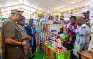 La Foire Régionale de l'Artisanat du Sud bat son plein à l'esplanade du stade Charles de Gaulle, mettant en lumière la créativité des artisans 