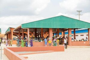 Houègbo inaugure son nouveau marché moderne : Un projet ambitieux pour dynamiser l'économie locale et améliorer le quotidien des commerçants.