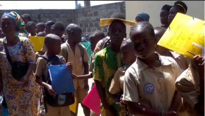 La rentrée scolaire 2024-2025 a officiellement commencé au Bénin, marquant le retour des élèves et des enseignants en classe.