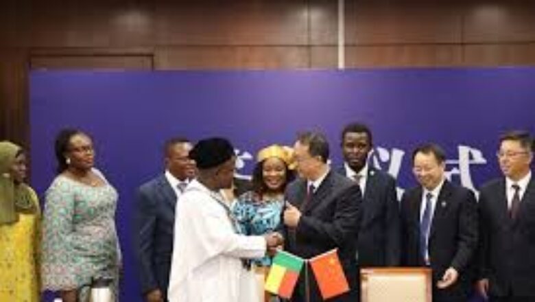 Le Bénin adopte les normes chinoises pour booster son économie : un partenariat gagnant-gagnant signé lors du FOCAC.