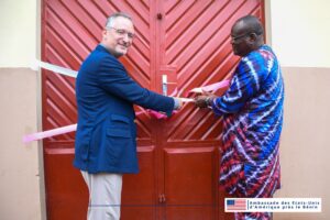 L'Ambassadeur des États-Unis au Bénin, Shukan, a inauguré une nouvelle unité de production de Wangashi à N'Dali,