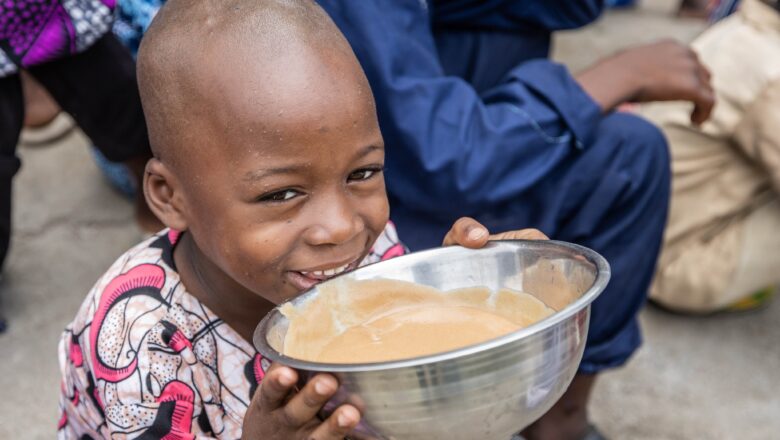 Boukousséra, un village au nord du Bénin, est devenu un exemple de lutte contre la malnutrition infantile grâce à une initiative de l'UNICEF