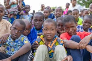 Boukousséra, un village au nord du Bénin, est devenu un exemple de lutte contre la malnutrition infantile grâce à une initiative de l'UNICEF