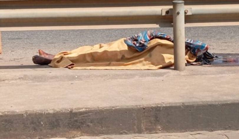 Un accident mortel impliquant un motocycliste et un bus endeuille Godomey, a souligné l'urgence d'améliorer la sécurité routière au Bénin.