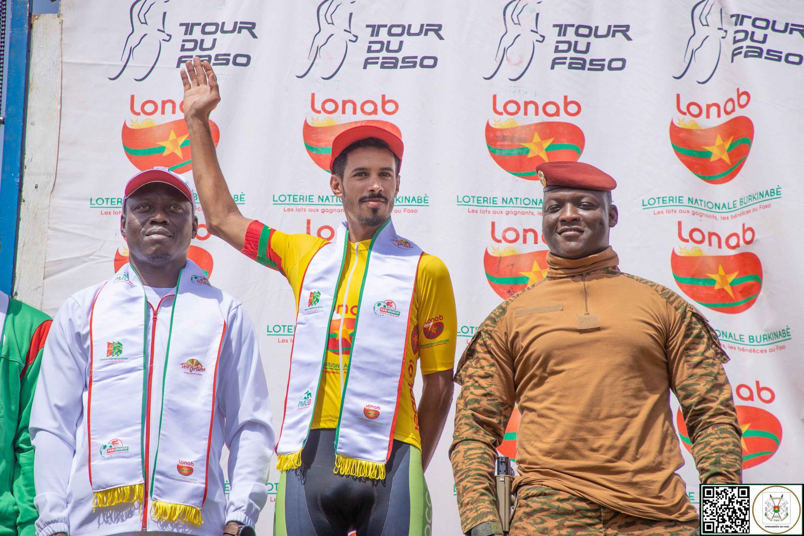 Le Tour du Faso 2024 s'achève sur une victoire éclatante d'El Kouraji Mohcine, sous le regard du Président Traoré.