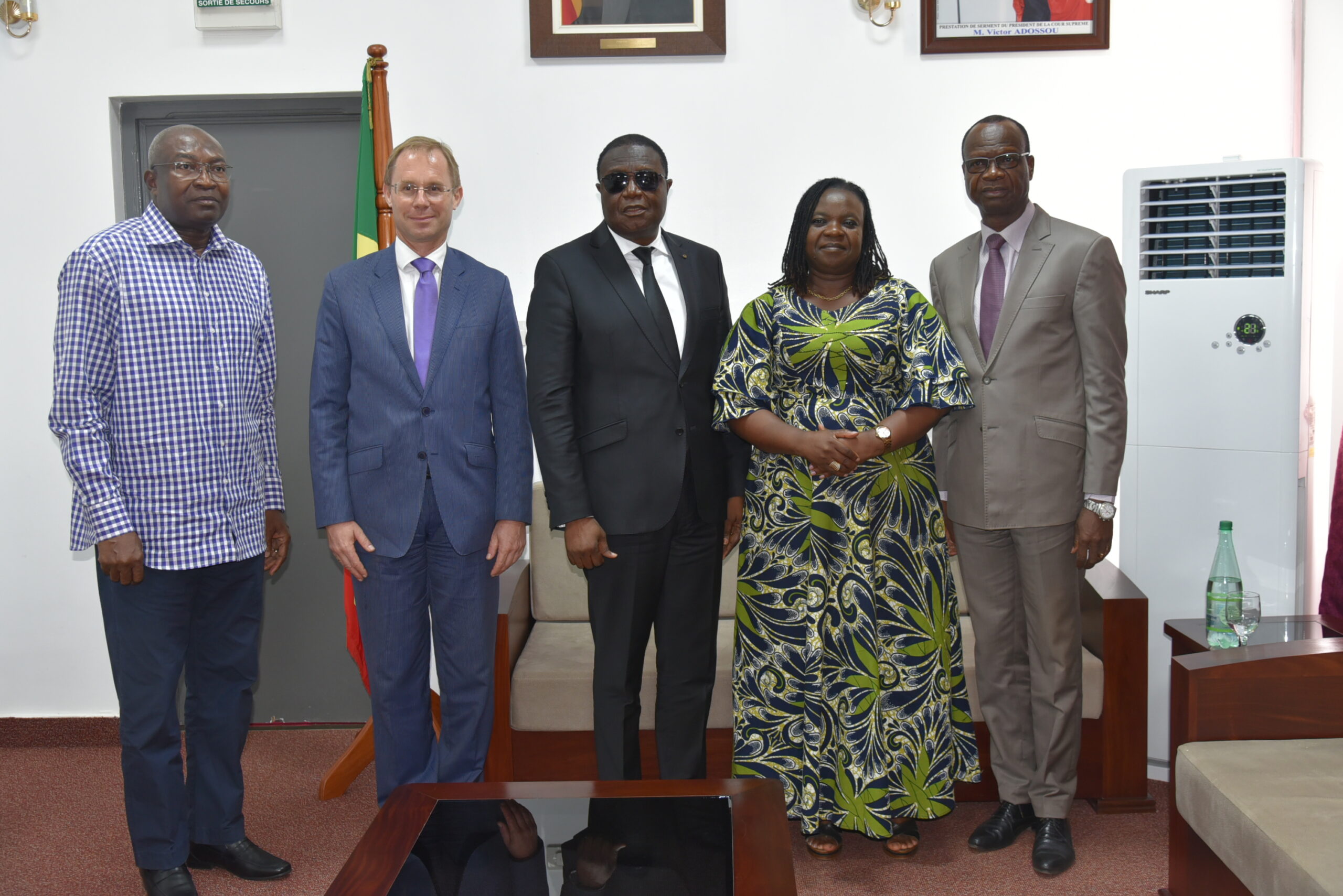 L'ambassadeur de l'UE au Bénin, Stéphane Mund, a renforcé les liens entre l'UE et le Bénin lors de ses récentes visites ministérielles.