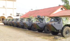 La France renforce sa coopération militaire avec le Bénin en offrant de nouveaux équipements à l'armée béninoise pour lutter contre le terrorisme.