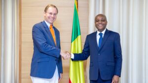 L'ambassadeur de l'UE au Bénin rencontre le président de la Cour constitutionnelle pour renforcer le partenariat bilatéral.