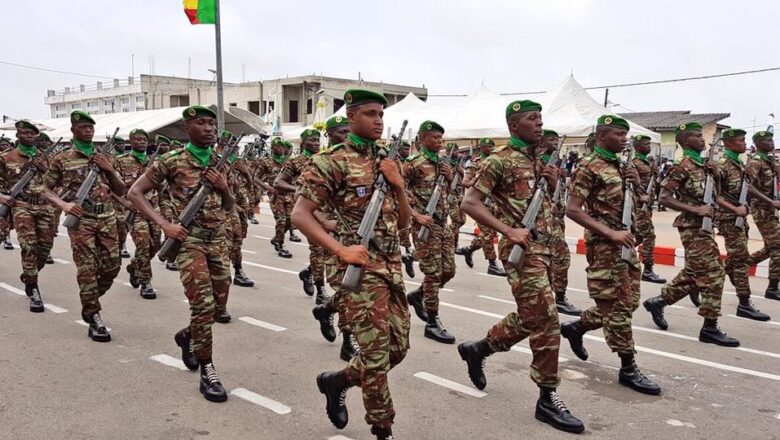 Le Bénin honore ses héros : une marche pédestre en hommage aux soldats tombés à Banikoara, un moment de recueillement et de fierté nationale.