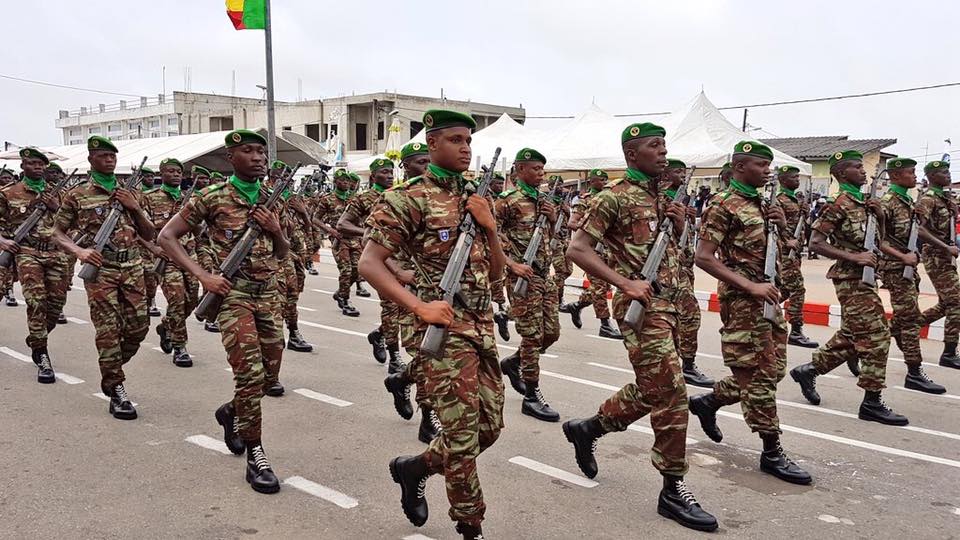 Le Bénin honore ses héros : une marche pédestre en hommage aux soldats tombés à Banikoara, un moment de recueillement et de fierté nationale.