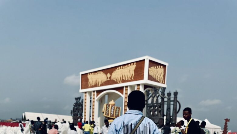 L'essence authentique du Vodun à travers les festivités vibrantes des Vodun Days 2025 à Ouidah, entre rites ancestraux et spectacles