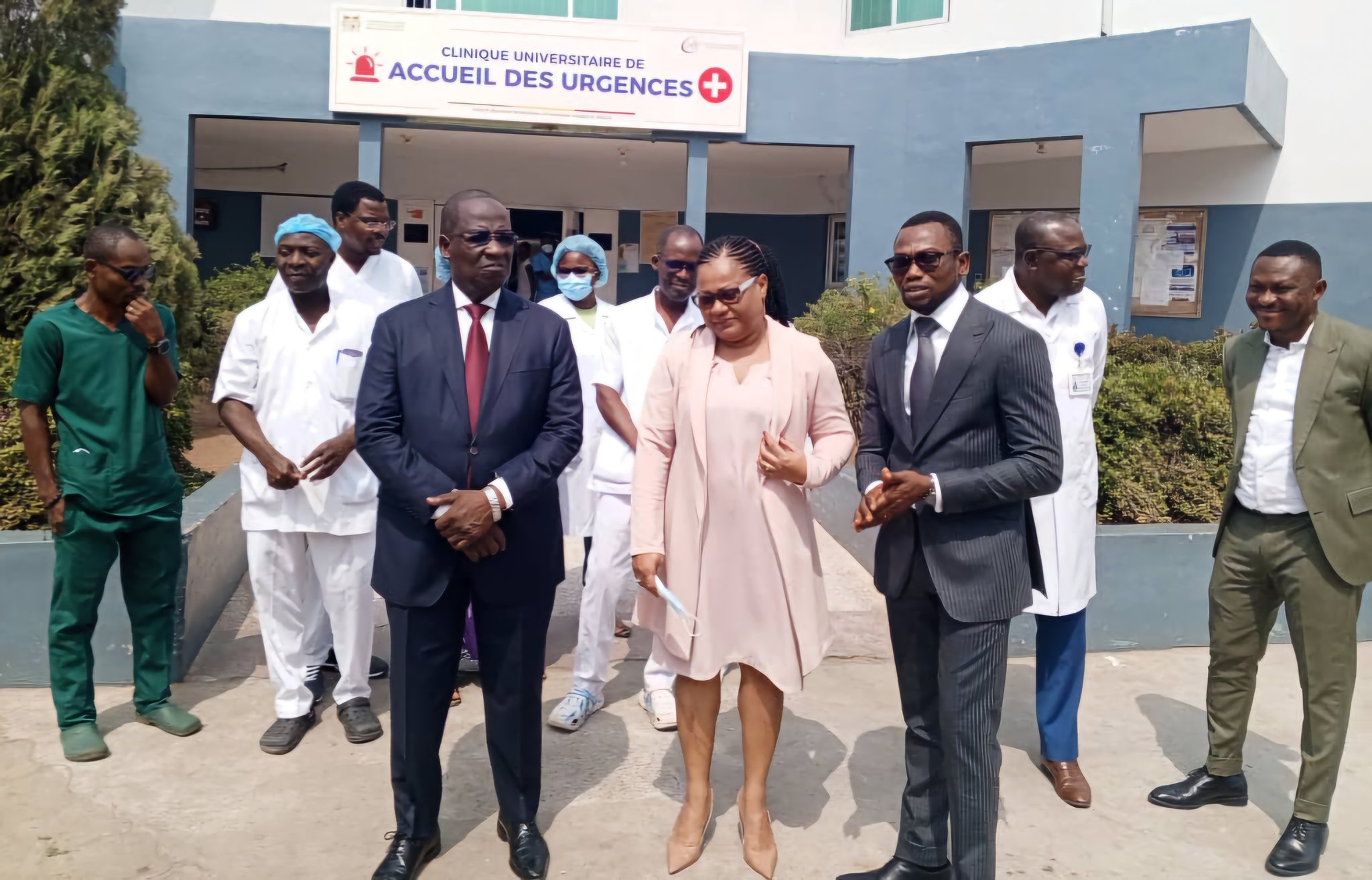 La visite ministérielle à Ayélawadjè, entre promesses grandiloquentes et communication de crise bien orchestrée.