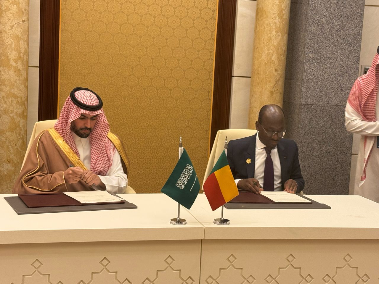 À Djeddah, le Bénin et l'Arabie Saoudite signent un mémorandum d'entente lors de la 13e Conférence des Ministres de la Culture du Monde Islamique.