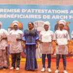 Dans le cadre du projet ARCH, 3 371 artisans du Bénin ont reçu des attestations de fin de formation à Cotonou,