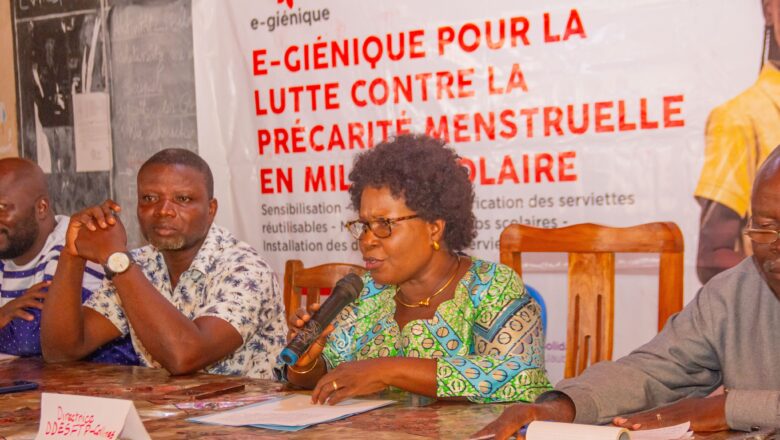 Le projet E-Giénique, lancé à Dassa-Zoumé, lutte contre la précarité menstruelle en milieu scolaire en brisant les tabous et en sensibilisant