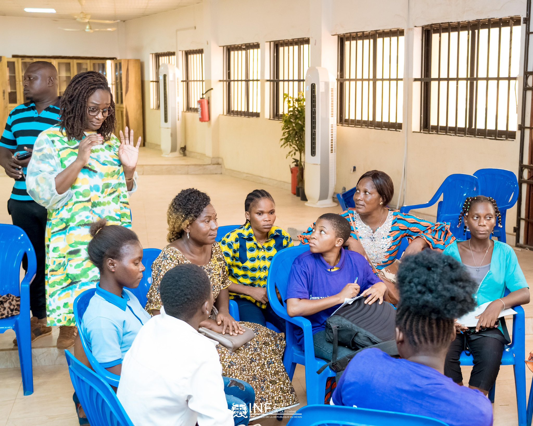 À Abomey-Calavi, l'Institut National de la Femme soutient les artisanes dans leur autonomisation et forme les jeunes filles