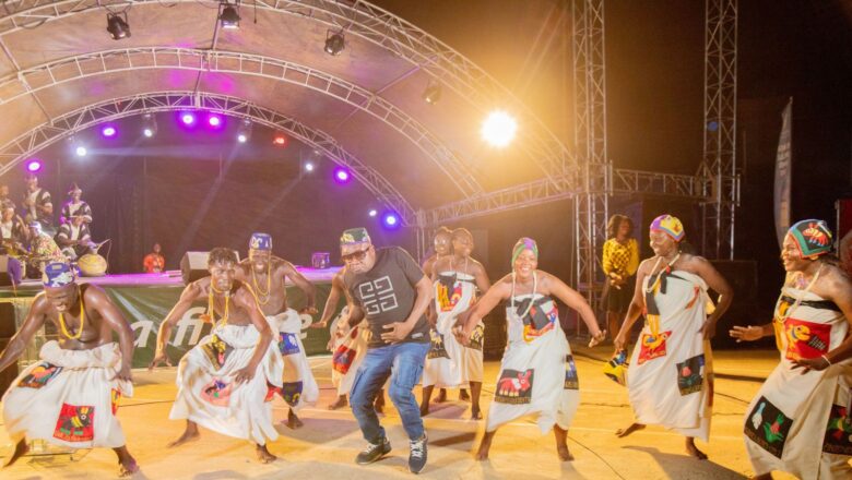 Le Festival International Non é Zan à Cotonou célèbre la fête des Mères avec quatre jours de festivités et d'hommages,