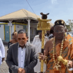 Le Roi Akati II du Bénin visite la Guadeloupe, célébrant la mémoire de l'abolition de l'esclavage et renforçant les liens culturels
