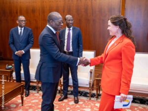 Après 133 ans d'exil en Finlande, le Kataklè, 27ᵉ joyau du trésor royal d'Abomey, a été officiellement restitué au Bénin 