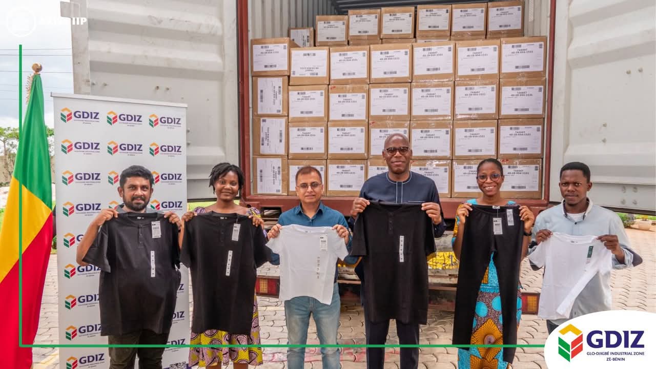 Le Bénin envoie sa première cargaison de 50 000 vêtements à Gémo, marquant le début d'une nouvelle ère pour son industrie textile