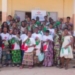 Le Projet E-Giénique achève sa phase à Dassa-Zoumé, Bénin, en formant des centaines de filles à la fabrication de serviettes réutilisables, combattant ainsi les tabous et l'absentéisme scolaire.