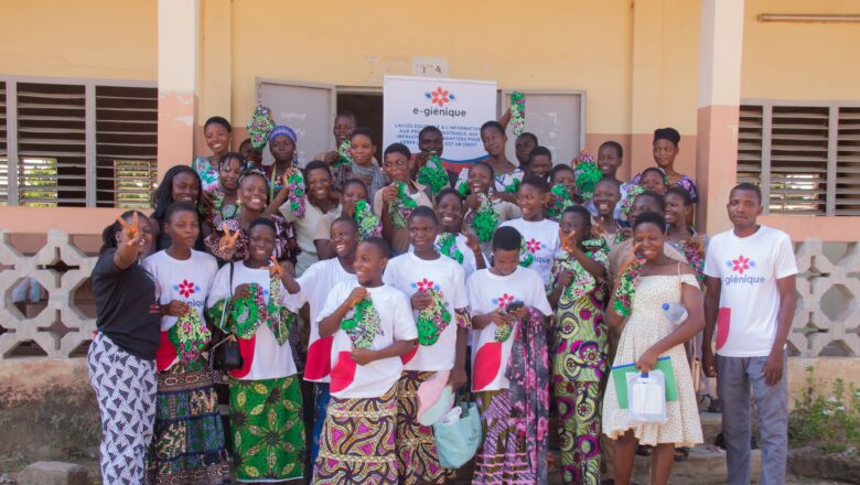 Le Projet E-Giénique achève sa phase à Dassa-Zoumé, Bénin, en formant des centaines de filles à la fabrication de serviettes réutilisables, combattant ainsi les tabous et l'absentéisme scolaire.