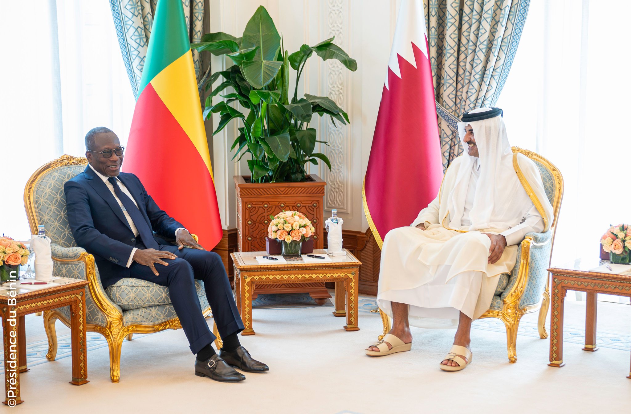 Le Président béninois Patrice Talon et l'Émir du Qatar scellent un partenariat stratégique à Doha, axé sur la coopération économique,