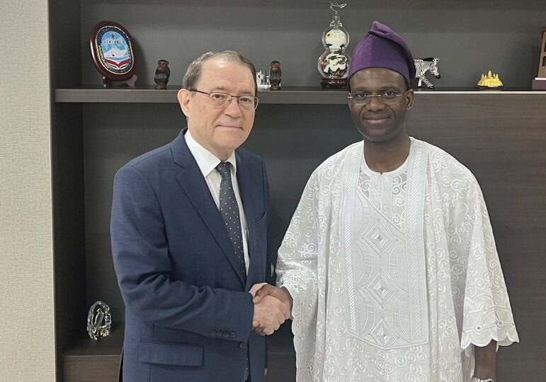L'ambassadeur de Russie au Bénin et le secrétaire général du ministère des Affaires étrangères béninois ont renforcé les liens bilatéraux,
