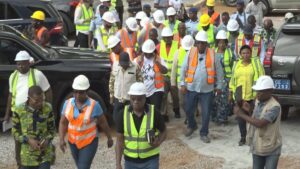 Le nouveau siège de l'Assemblée nationale du Bénin à Porto-Novo, achevé à 53%, est dévoilé aux partis politiques, marquant une étape clé pour la démocratie et la modernisation du pays.